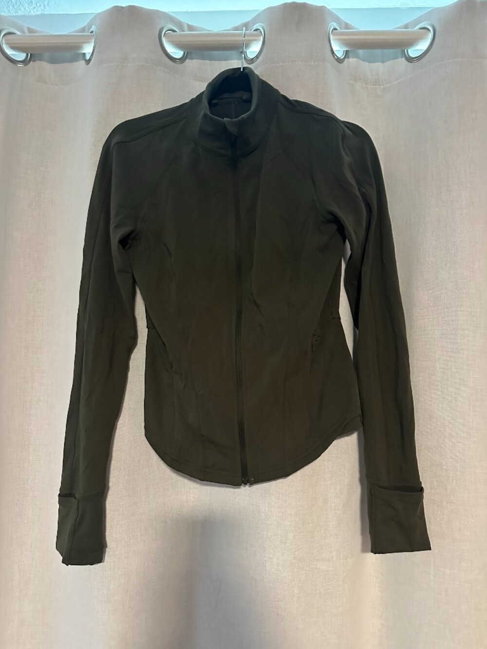 Lululemon Nulu Jacket Size 6 / 8